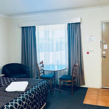 Sapphire City Motor Inn Инвърел Екстериор снимка