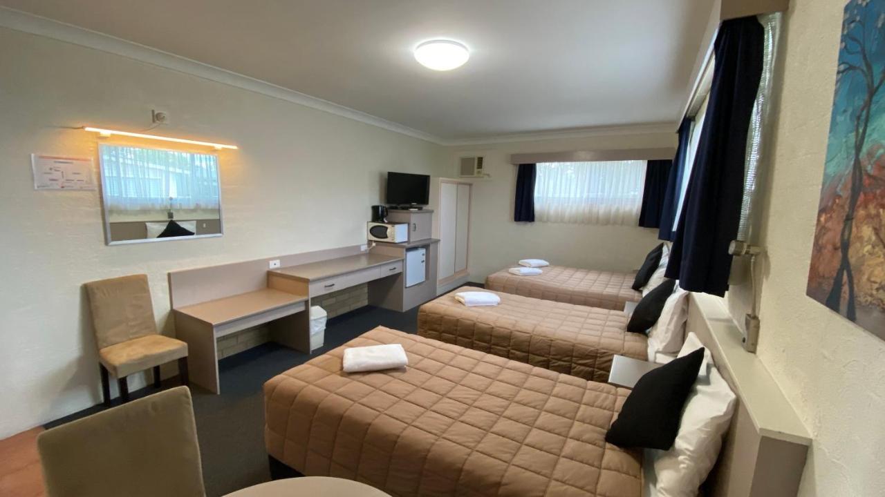 Sapphire City Motor Inn Инвърел Екстериор снимка