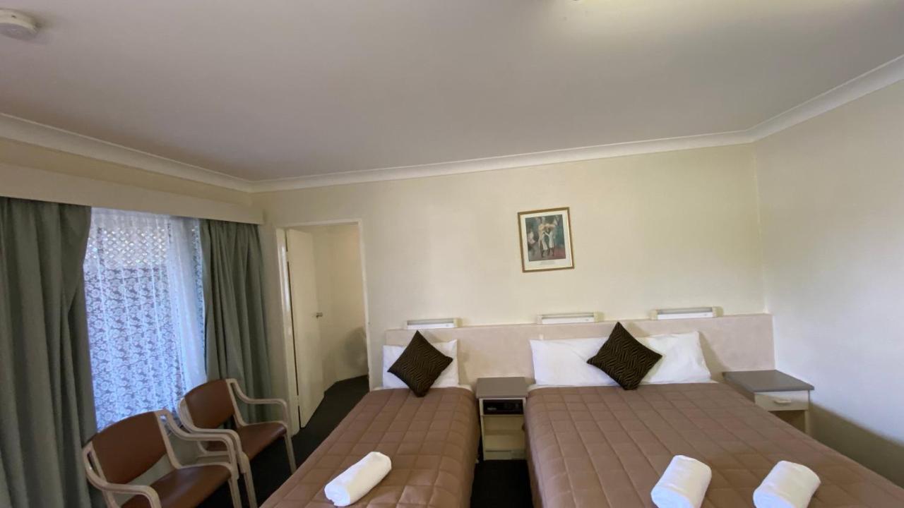 Sapphire City Motor Inn Инвърел Екстериор снимка