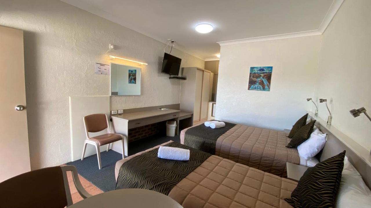 Sapphire City Motor Inn Инвърел Екстериор снимка