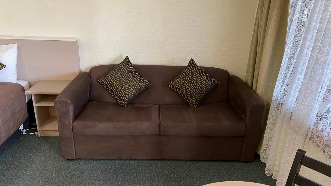 Sapphire City Motor Inn Инвърел Екстериор снимка