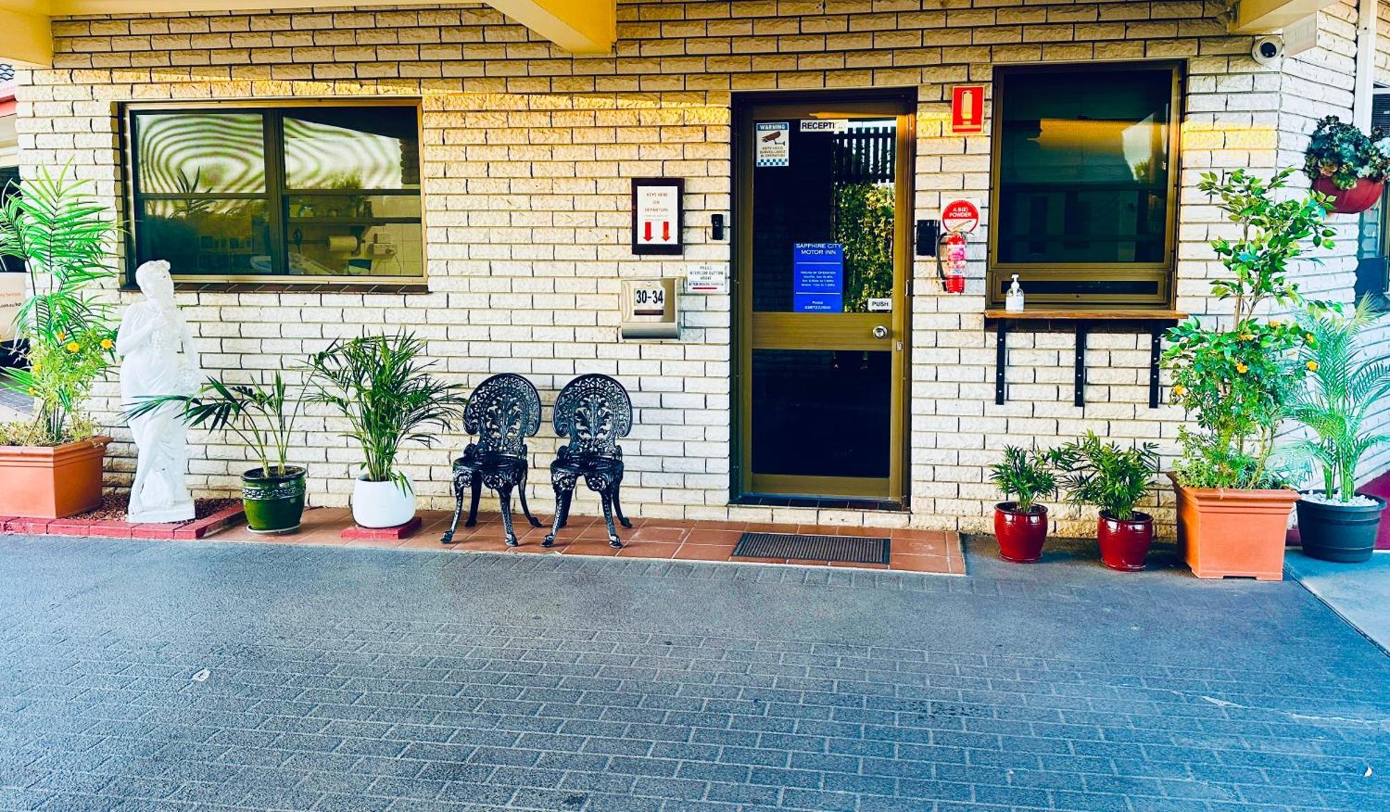 Sapphire City Motor Inn Инвърел Екстериор снимка